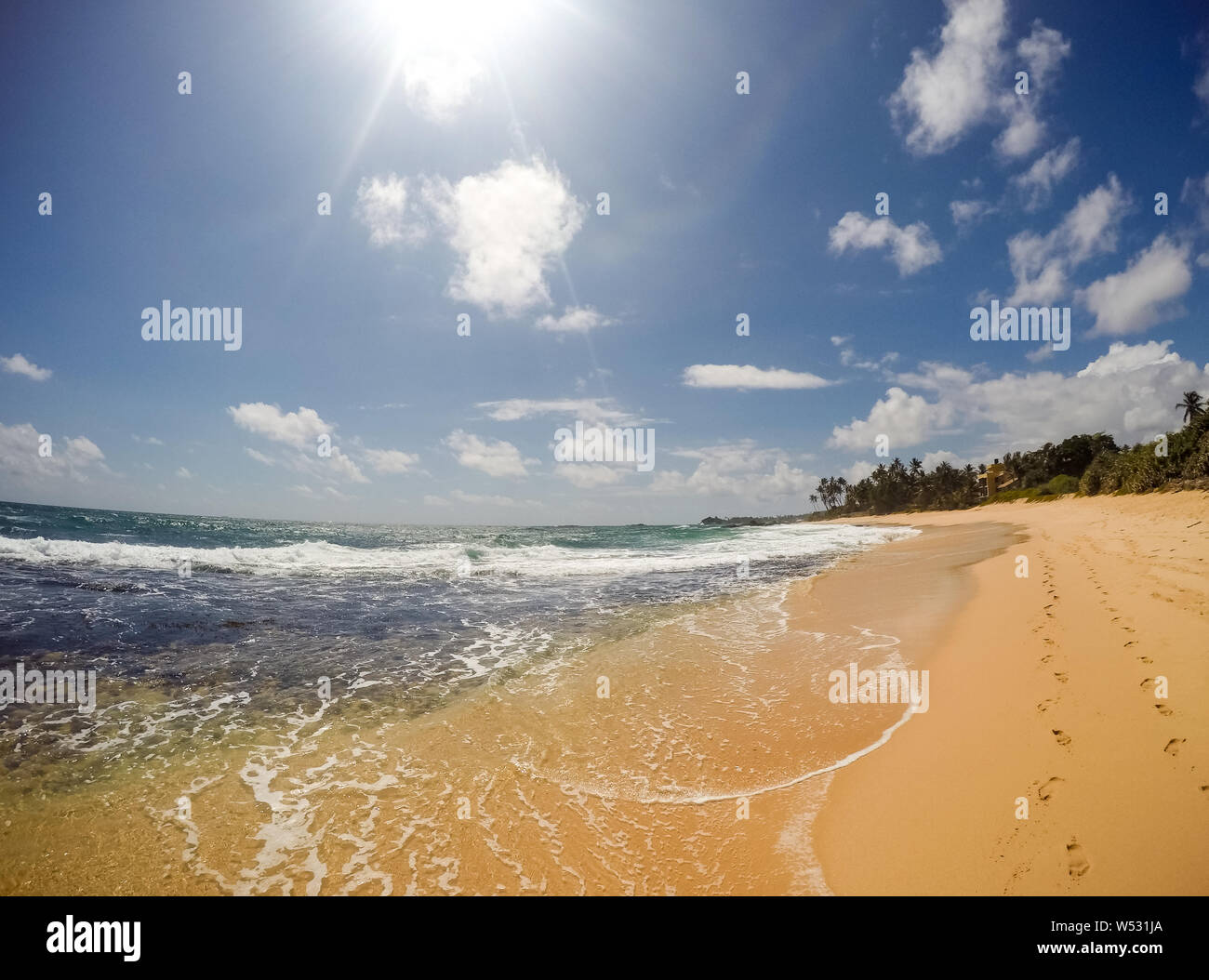 Strand und Meer in der Nähe von Colombo, Sri Lankas, der Demokratischen Sozialistischen Republik Sri Lanka Stockfoto