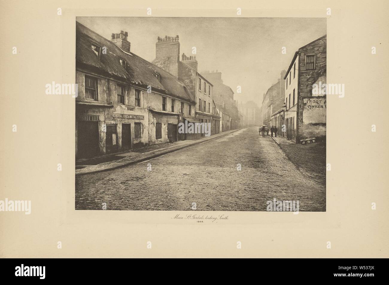 Main Street, Gorbals, Blick nach Süden, Thomas Annan (Schottische, 1829-1887), Glasgow, Schottland, negative 1868, Druck 1900, Photogravüre, 18,3 × 23,7 cm (7 3/16 x 9 5/16 Zoll Stockfoto