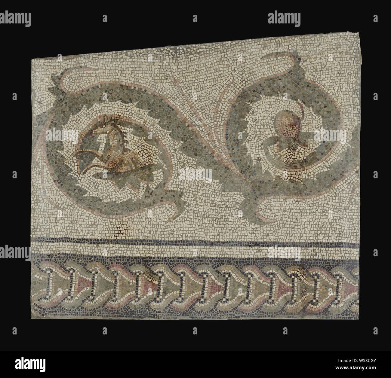 Mosaik Bodenverkleidung, Unbekannt, 4. Jahrhundert n. Chr., Stein Mosaiksteinen, 128,3 × 147,3 cm (50 1/2 x 58 in Stockfoto