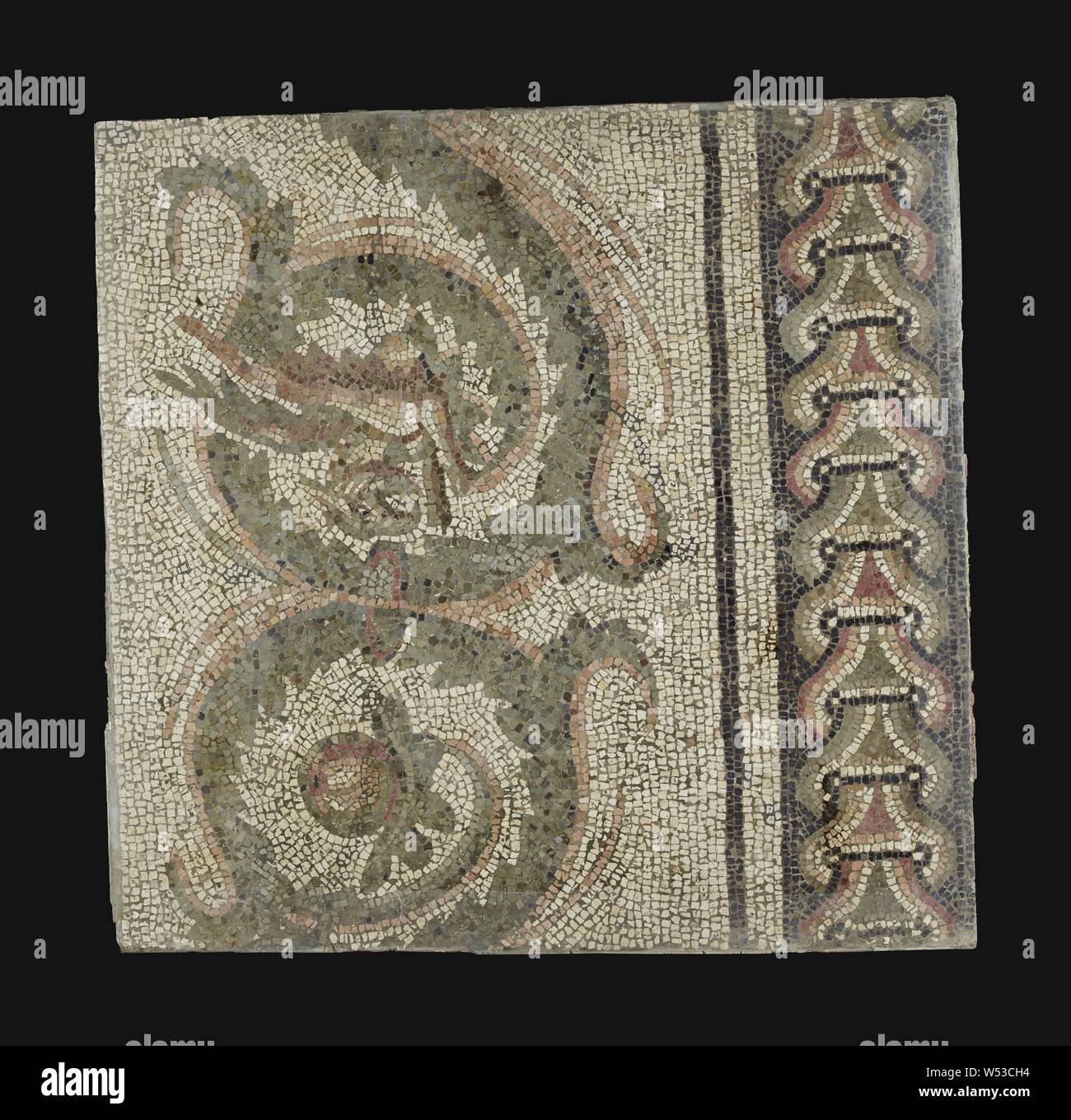 Mosaik Bodenverkleidung, Unbekannt, 4. Jahrhundert n. Chr., Stein Mosaiksteinen, 116,8 × 111,8 cm (46 × 44 in Stockfoto