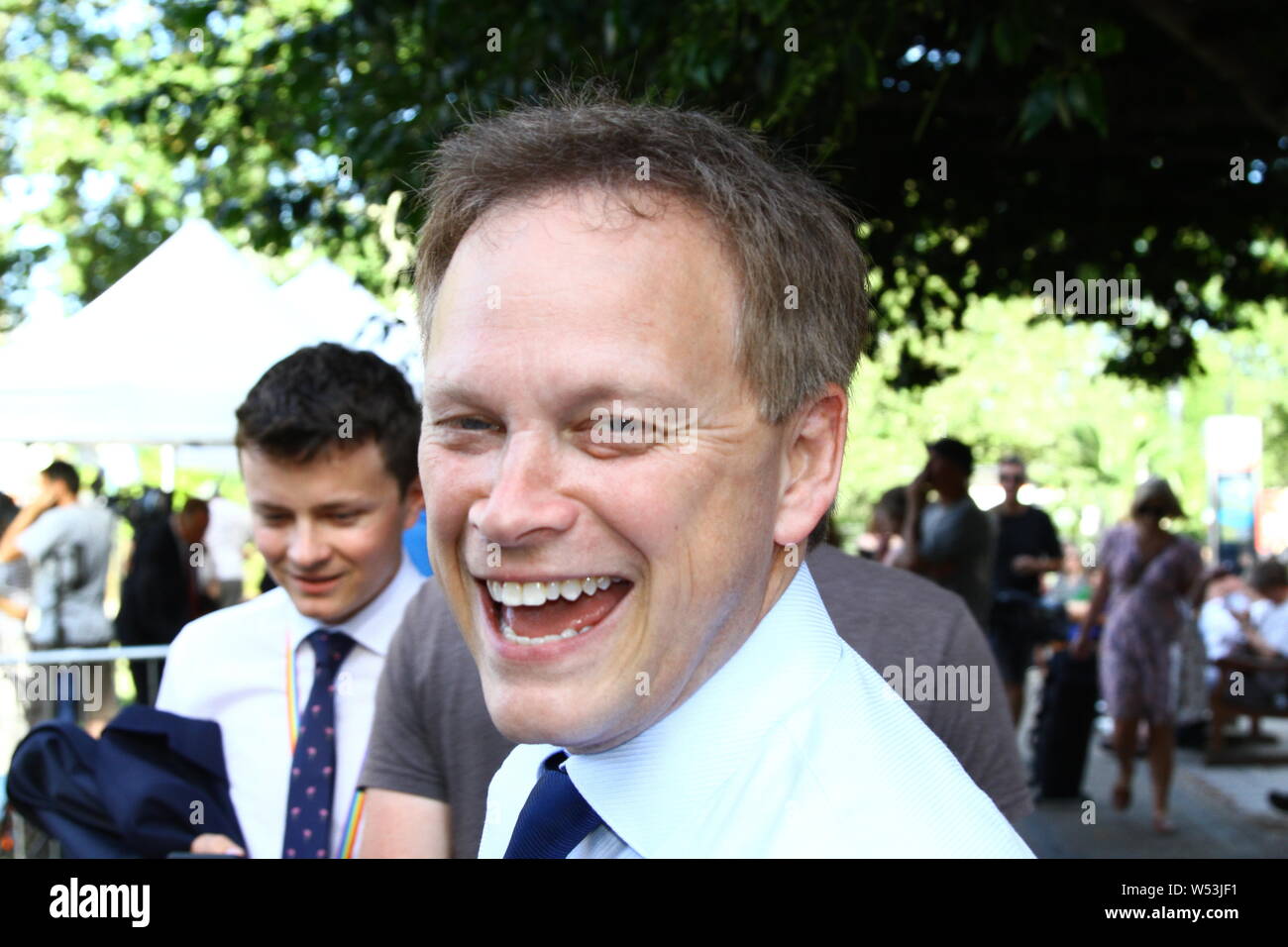 GRANT SHAPPS STAATSSEKRETÄR FÜR VERKEHR IN DER REGIERUNG BORIS JOHNSON. BERÜHMTE POLITIKER. BRITISCHE POLITIKER. POLITIK. BRITISCHE POLITIK. KABINETTSMINISTER FÜR DIE BRITISCHE REGIERUNG. KONSERVATIVE PARTEI DER UNION. TORIY PARTEI MPS. Russell Moore Portfolio-Seite. Stockfoto