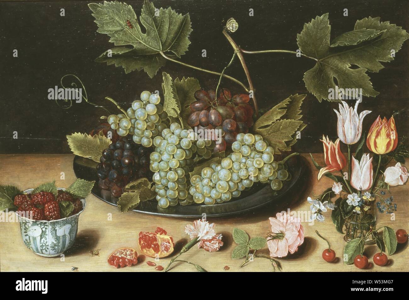 Jan Soreau, Stillleben mit Früchten und Blumen, Stillleben mit Früchten und Blumen, Malerei, Stillleben, Öl auf Leinwand, Höhe 45 cm (17,7 Zoll), Breite 65 cm (25,5 Zoll) Stockfoto