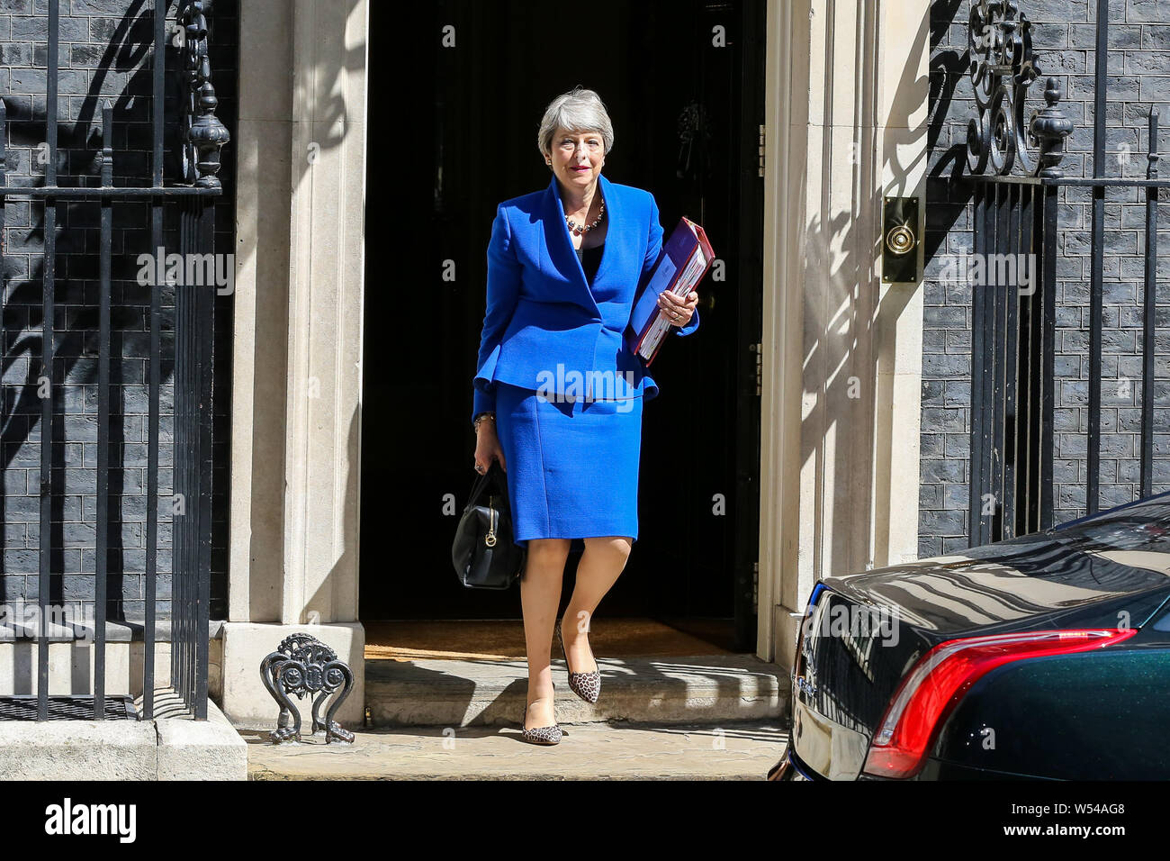 Der Premierminister von Großbritannien, Theresa May Blätter 10 Downing Street für das House of Commons Premierminister Fragen endgültig zu beantworten, bevor ihr Rücktritt der Königin in Westminster, London. Stockfoto