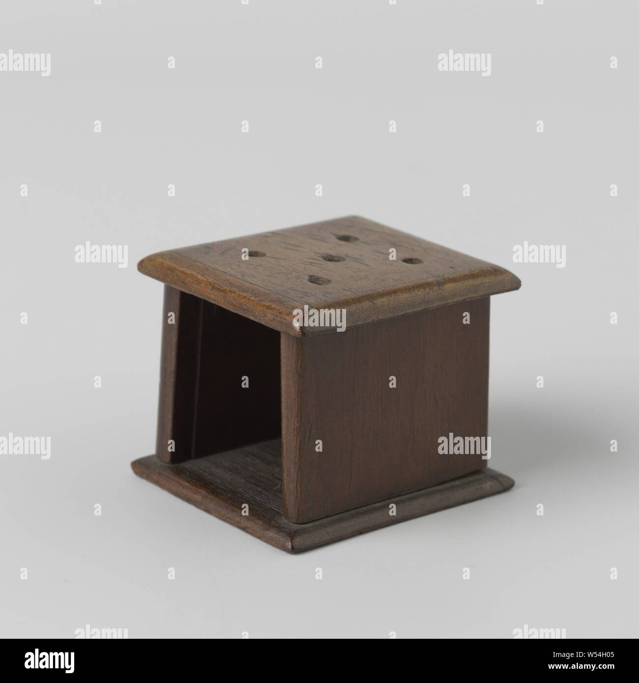 Möbel, Herd Eintopf (Doll's?) In Miniatur Mahagoni, Zugehörigkeit zu einem Buche Sessel, anonym, Niederlande, 1700 - 1800, Holz (Pflanzen), Mahagoni (Holz), h 4 cm x B 4,5 cm x T 5,8 cm Stockfoto