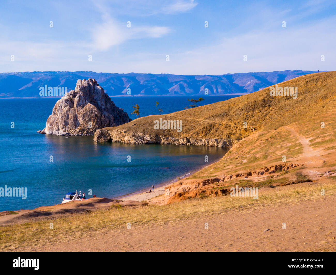 Shamanka Rock, Kap Burkhan, Insel Olchon, Baikalsee, Sibirien, Russland Stockfoto