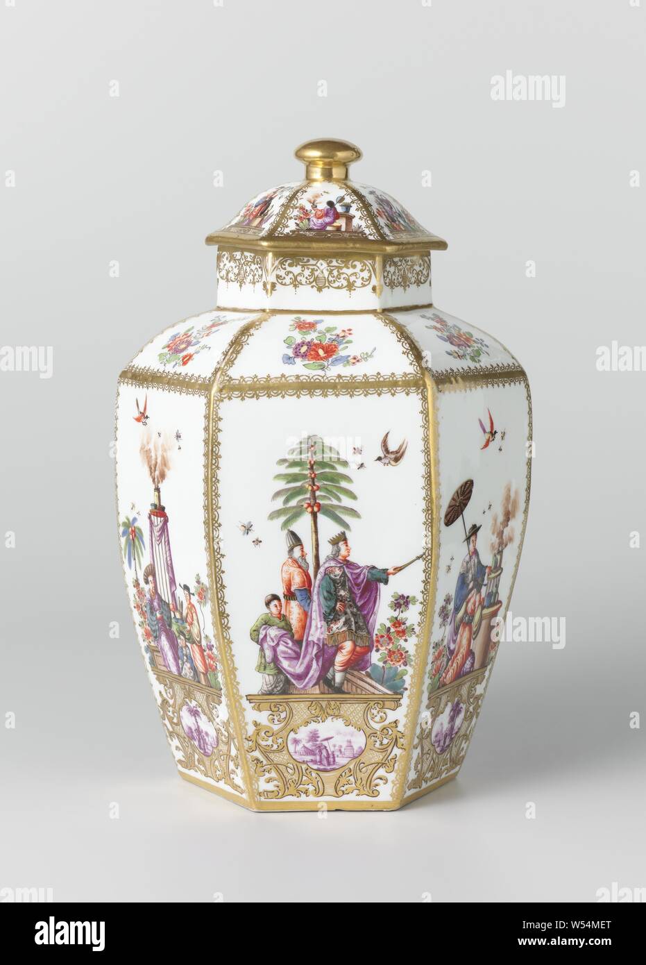 Goldbemalte ornamente Fotos und Bildmaterial in hoher Auflösung Alamy