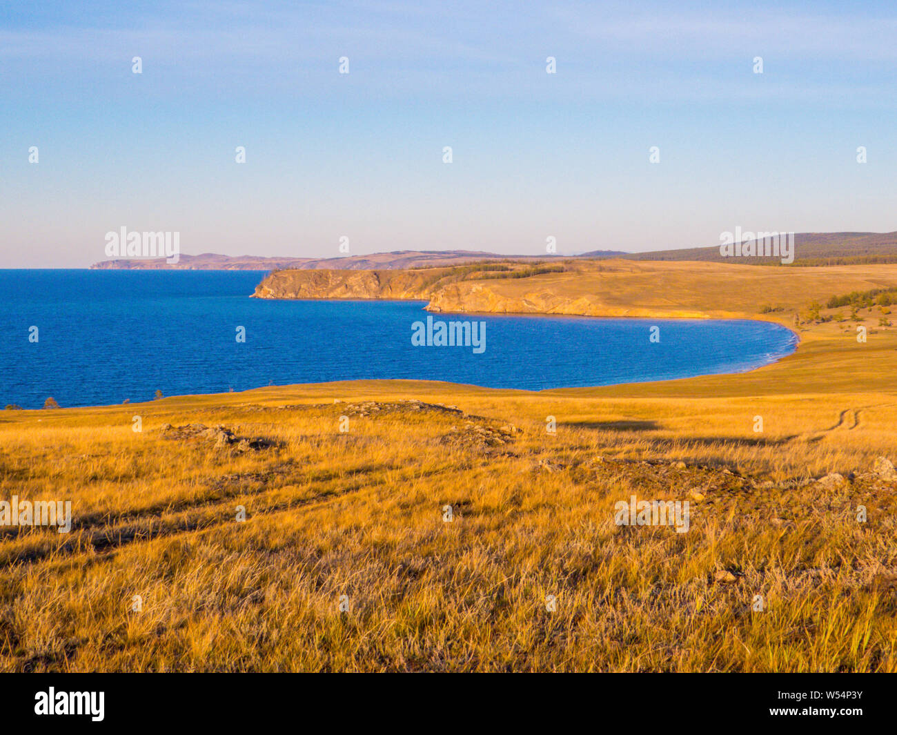 Sonnenuntergang auf der Insel Olchon, Baikalsee, Sibirien, Russland Stockfoto