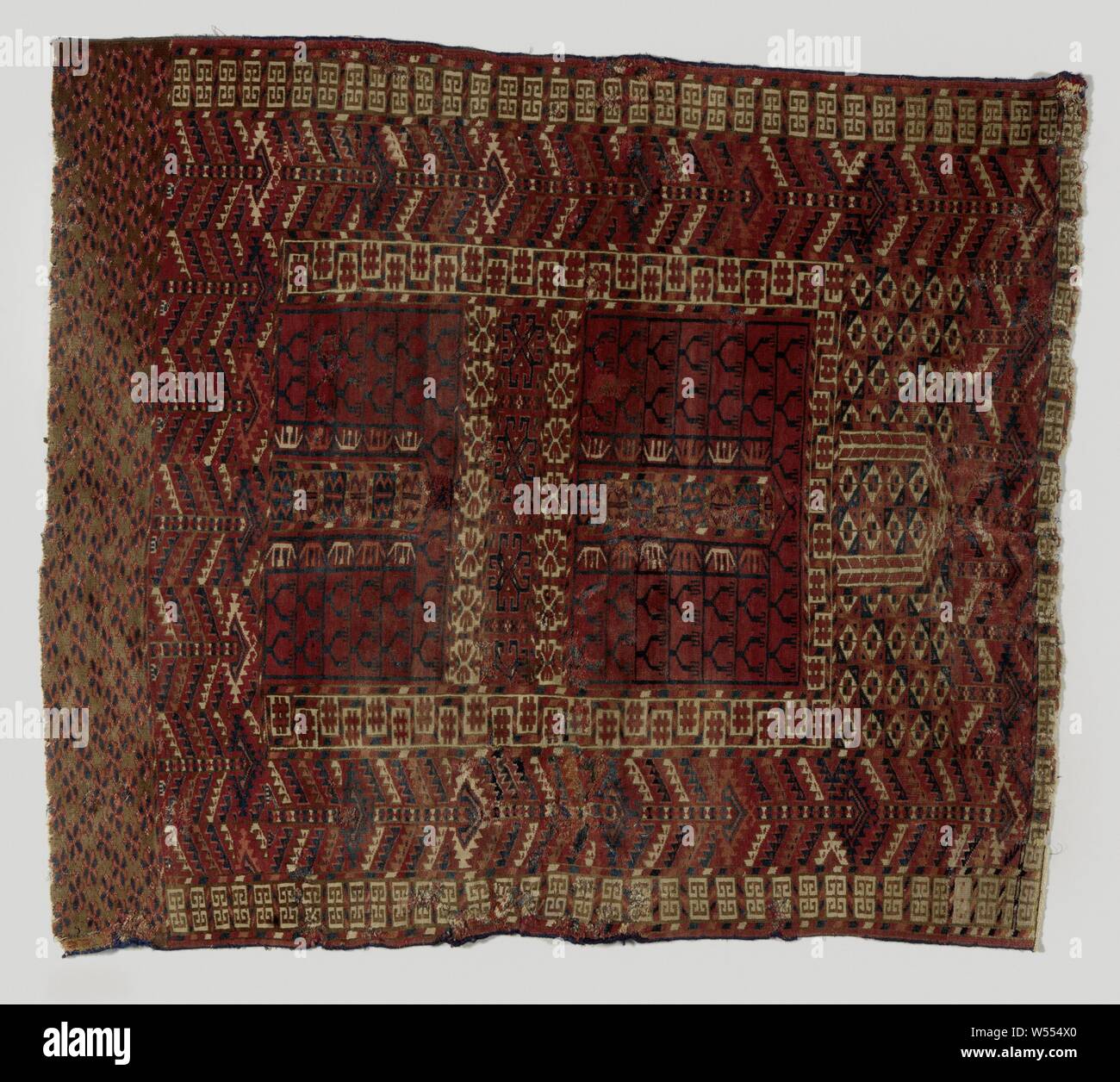 Orientalischen Teppich Orientteppich Die Wahrscheinlich Benutzt Wurde Das Zelt Eingang Zu Schliessen Tekke Ensi Tekke Volk Turkmenie 1850 1900 Kette H 141 Cm X W 124 Cm Stockfotografie Alamy