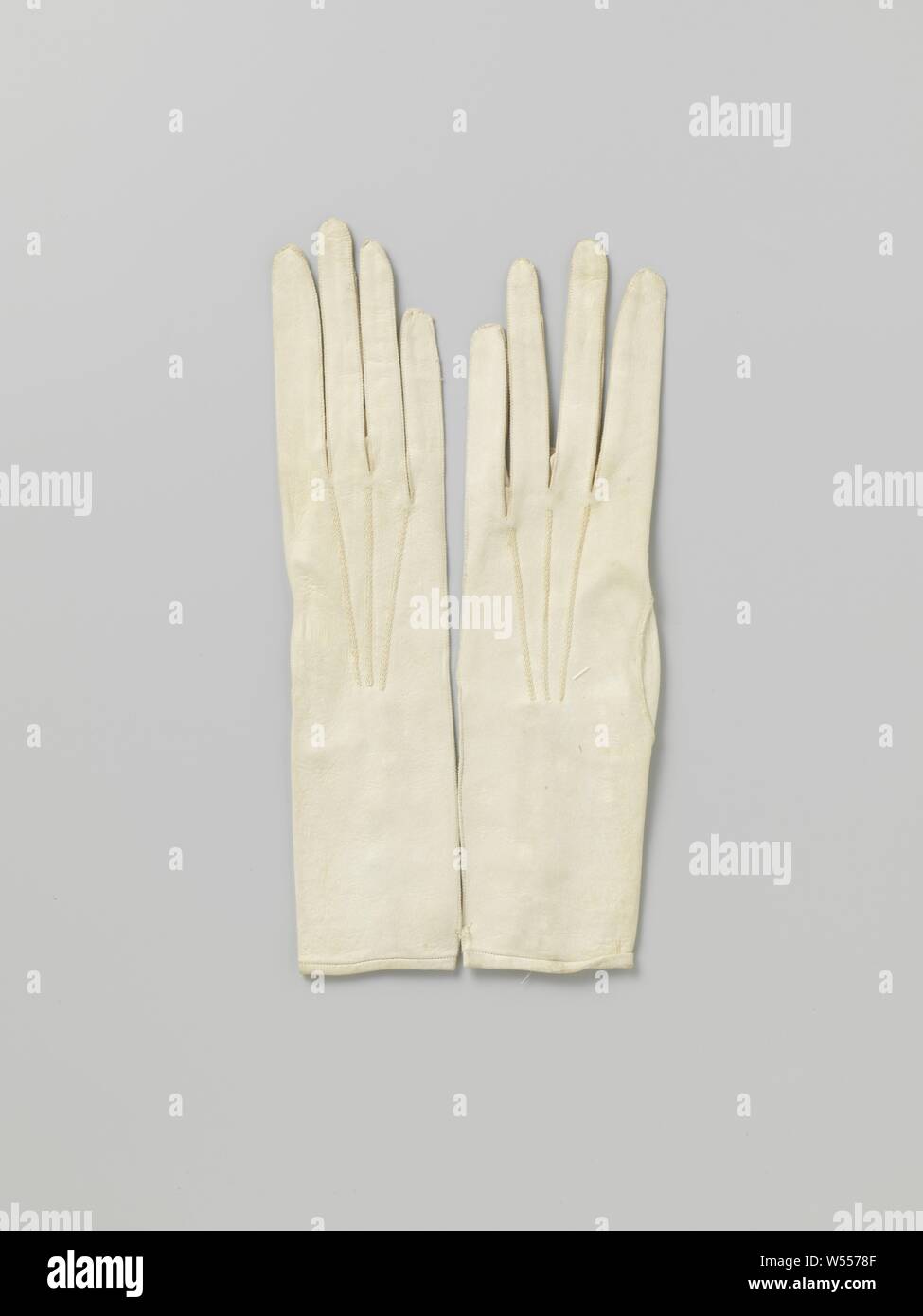 Handschuhe geschmückt -Fotos und -Bildmaterial in hoher Auflösung – Alamy