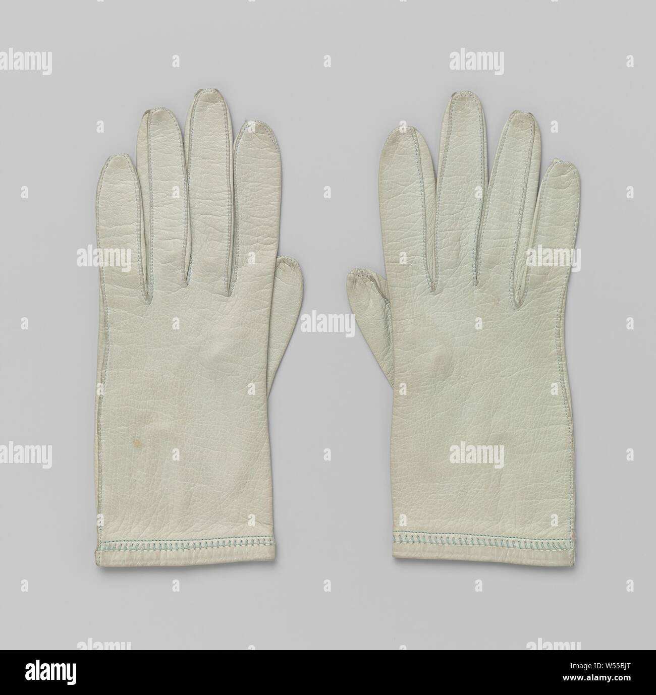 Paar handschuhe Leder Handschuh in Minzgrün, linken Handschuh aus Leder in Mintgrün Farbe., anonym, C. 1910 - C. 1920, Love, l 21 cm × 8 cm Stockfoto