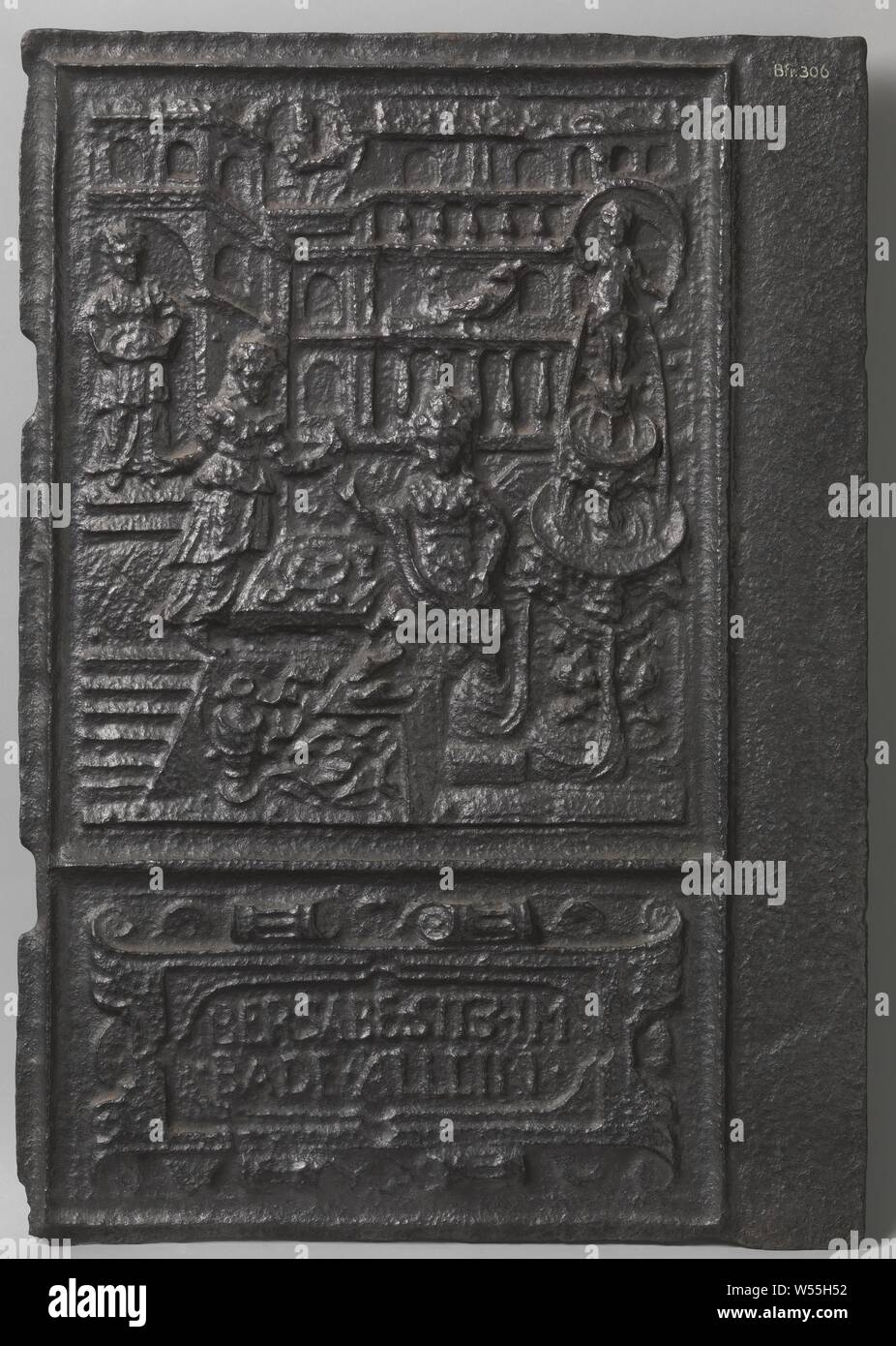 Herd Platte mit Bathseba und der Inschrift BERSABE SITZ IM BADE ALLEIN, Herd Platte aus Gusseisen. Die Show ist in zwei Zonen unterteilt. Die obere zeigt ein Brunnen auf der rechten Seite in einen Garten mit Bathseba und weiter Links Zwei Dienerinnen. Im Hintergrund wird ein Palast, in dem König David spielt die Harfe auf seinem Balkon und Uhren die Damen unter ihm. Die untere Zone zeigt eine Banderole mit der Aufschrift, David, vom Dach (oder Balkon) oder seinen Palast, sieht Batseba baden, anonyme, Deutschland, C. 1575 - C. 1600, Bügeleisen (Metall), Gründung, H 64 cm x W 44,0 cm × w 21 kg Stockfoto