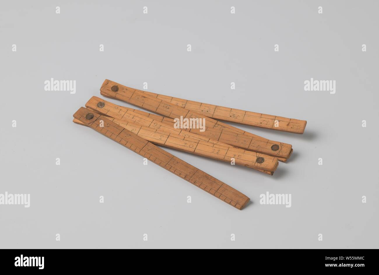 Schreinerei Maßstab mit Daumen Division, aufgeteilt in 5 Teile in 6 Daumen Gesamtlänge 1 el., anonym, C. 1400 - C. 1950, Holz (Pflanzen), H 13 cm x B 1 cm x T 1,5 cm Stockfoto