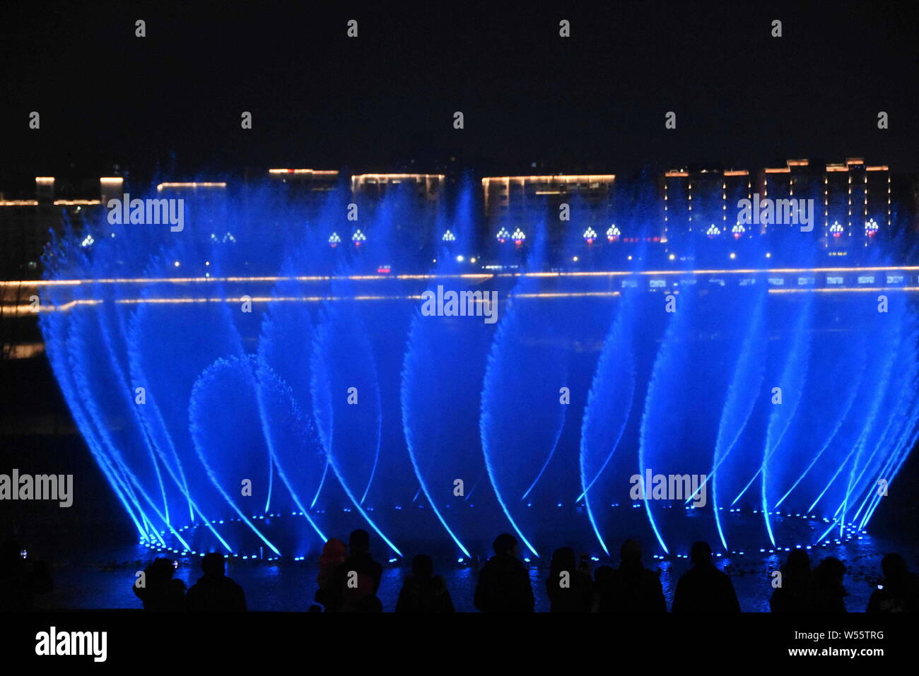 Ein Blick auf den 199 Meter hohen musikalischen Brunnen, das ist die größte in China in der chinesischen Neujahrsfest, auch bekannt als Frühlingsfest, in Stockfoto