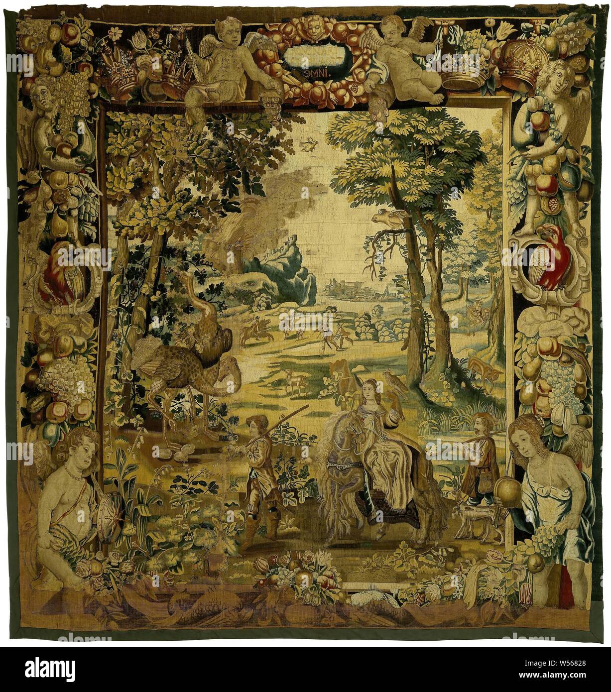 Landschaft Landschaft mit Straußen und Jagdszenen, Wandteppich mit Ostrich Jagd und die "ominare placet Omni'. (Aus einer Serie), Erasmus Oorlofs, Brüssel, C. 1650, Kette, inslag, Tapisserie, h 349.0 cm × w 347.0 cm Stockfoto