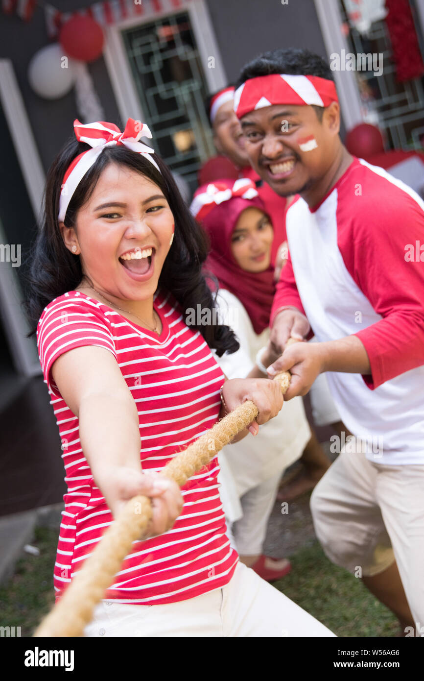 Indonesische Tauziehen Wettbewerb Stockfoto