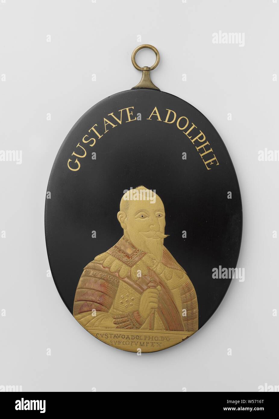Gustaaf II Adolf von Schweden, Oval lackiertem Kupfer Plakette mit der portraitbüste von GUSTAAF II Adolf in der unteren Hälfte mit dem Kopf nach rechts gedreht. Er hat einen balding Kopf, einen Schnurrbart und Spitzbart. Er trägt einen reich verzierten Mantel mit einem quadratischen Kragen, mit einer Schärpe schräg über der rechten Schulter. Die Inschrift und Portrait sind golden. Vordere Beschriftung oben Mitte: GVSTAVE ADOLPHE, unten Mitte: COSTVO ADOLPHO. D.C/SVFCOPVMPEX. Rückwärtsgang: Roy de Suede/Tué à la Bataille de Lutz und Le 16.9.bre 1632 agé de 39 ans, Schweden, Gustaaf Adolf II (König von Schweden), anonyme, Japan, 1775 - 1800 Stockfoto