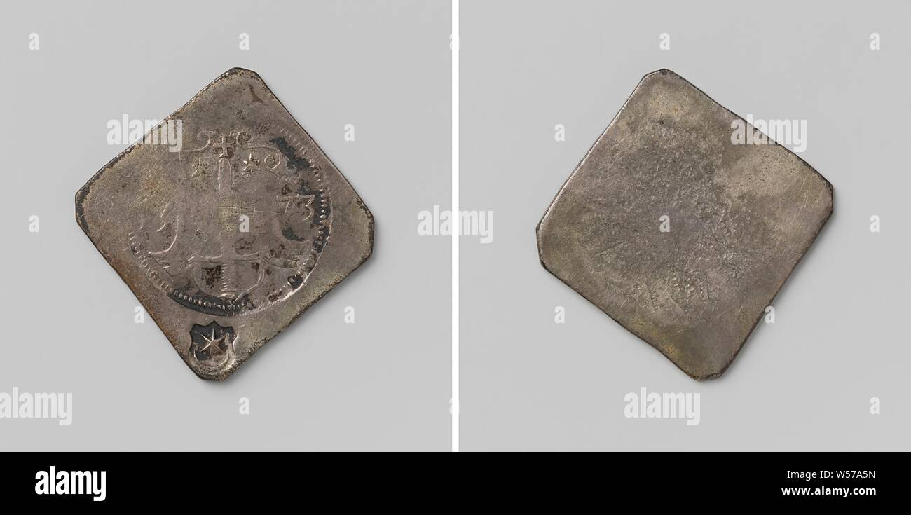 Münze einen halben Gulden aus Beleg van Haarlem, einseitig, rautenförmige Not Münze mit abgeschrägten Ecken. Vorderseite: Zwei Stempel eine über der anderen, von Unten nach Oben: Stadt Wappen: invertiert Schwert mit zwei Sternen auf beiden Seiten, ein Kreuz in Kartusche auf den Punkt von Schwert zwischen den Jahren innerhalb einer Perle rim, Maker's Mark: Stern und Halbmond. Rückwärtsgang: Leer, Haarlem, anonym, 14-Jun-1573, silber (Metall), markanten (Metallverarbeitung), h 2,9 cm × 2,7 cm × w w 4.72 Stockfoto Münze einen halben Gulden aus Beleg van Haarlem, einseitig, rautenförmige Not Münze mit abgeschrägten Ecken. Vorderseite: Zwei Stempel eine über der anderen, von Unten nach Oben: Stadt Wappen: invertiert Schwert mit zwei Sternen auf beiden Seiten, ein Kreuz in Kartusche auf den Punkt von Schwert zwischen den Jahren innerhalb einer Perle rim, Maker's Mark: Stern und Halbmond. Rückwärtsgang: Leer, Haarlem, anonym, 14-Jun-1573, silber (Metall), markanten (Metallverarbeitung), h 2,9 cm × 2,7 cm × w w 4.72 Stockfoto
