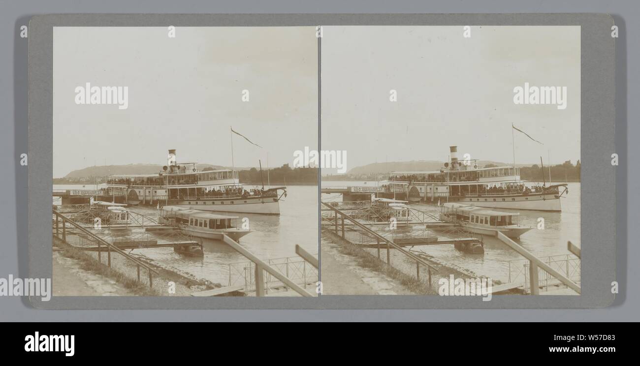 Anlegestelle für Boote auf dem Rhein bei Königswinter, Schiffe (im Allgemeinen), Fluss, anonym, Königswinter, 5-Jun -1912, Pappe, Fotopapier, H 85 mm x B 170 mm Stockfoto