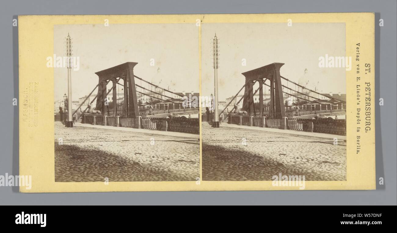 Blick auf die ägyptische Brücke in St. Petersburg, Brücke über die Stadt über den Fluss, Kanal, etc., St. Petersburg, A. Felisch (auf Objekt erwähnt), Berlin, 1850 - 1880, Pappe, Fotopapier, Eiklar drucken, H 85 mm x B 170 mm Stockfoto