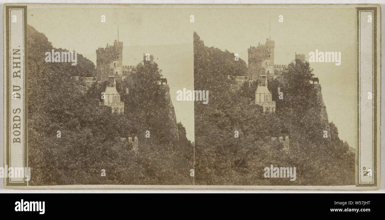 Bingen (prusse). Château de Rheinstein, nein. 120 (Titel auf Objekt) Bords du Rhin (Titel der Serie), Alexandre Pierre Bertrand, vor 1865 Stockfoto