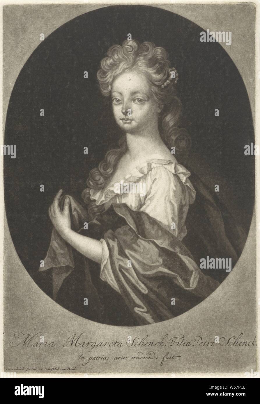 Portrait von Maria Margaretha Schenk, Maria Margaretha Schenk, eine der Töchter des Drucken maker Pieter Schenk, mit Perlen im Haar., Pieter Schenk (I) (auf Objekt erwähnt), Amsterdam, 1690-1713, Papier, Gravur, H 255 mm x B 174 mm Stockfoto