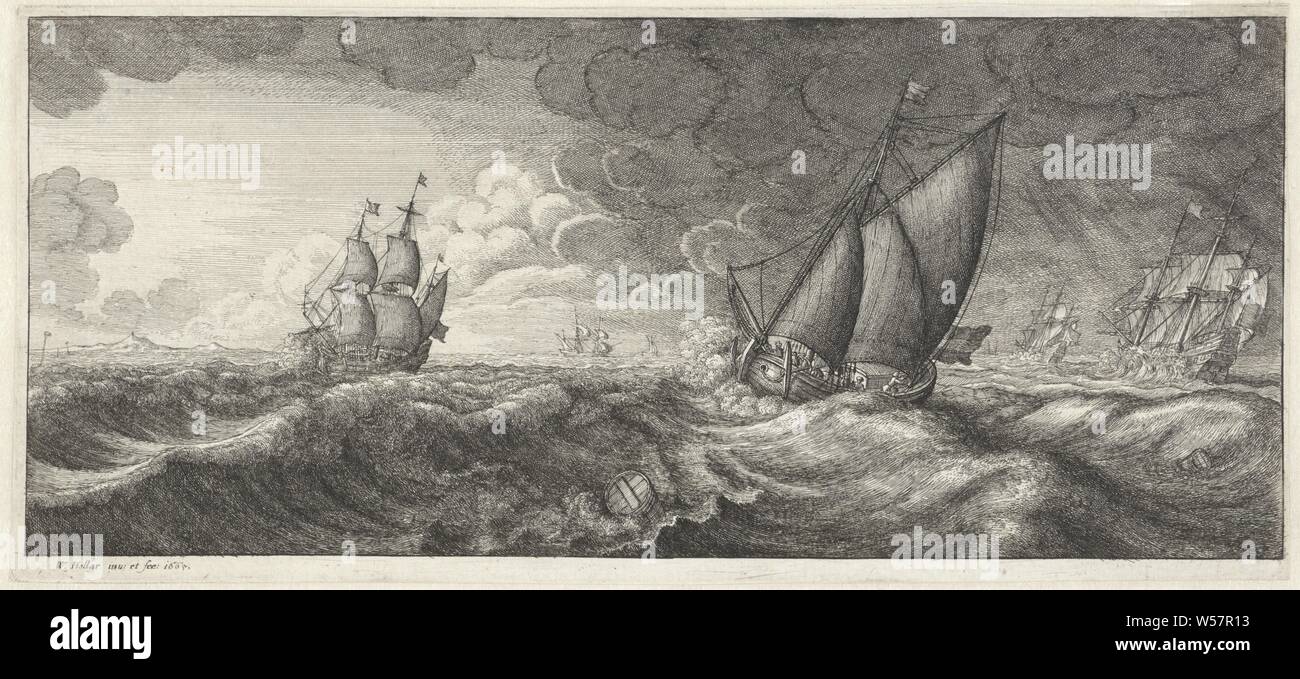 Segelschiff und drei Kriegsschiffe in einem Meer Sturm Sturmfluten (Titel der Serie), Segelschiff, Segelboot, Sturm auf dem Meer, Wenzel Hollar (auf Objekt erwähnt), London, 1665, Papier, Ätzen, H 124 mm x B 273 mm Stockfoto