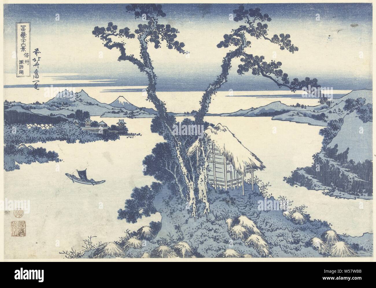 Suwa See in der Provinz Shinano Shinshu Suwako (Titel auf Objekt) 36 Blick auf Mount Fuji (Titel der Serie) Fuji sanjurokkei (Titel der Serie auf Objekt), Blick auf See Suwa mit dem Berg Fuji im Hintergrund und im Vordergrund ein Fels, auf dem ein Heiligtum und zwei Bäume, Fuji, der Berg, Katsushika Hokusai (auf Objekt erwähnt), 1829-1833, Papier, Farbholzschnitt, H 254 mm x B 367 mm Stockfoto