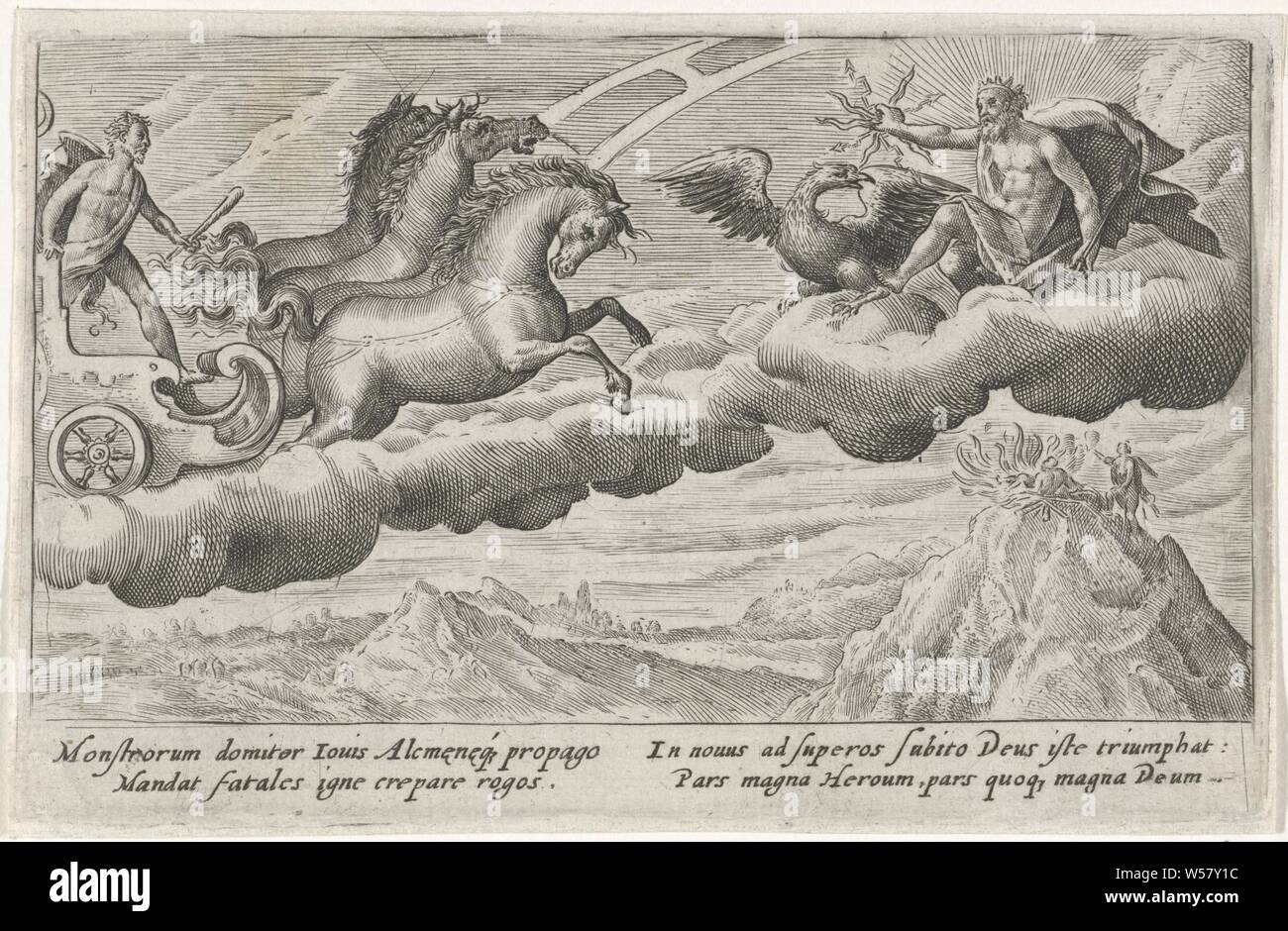 Apotheose des Herkules Metamorphosen von Ovid (Titel der Serie), nach seinem Tod Hercules in den Wagen der Minerva Jupiter genommen wird, zu seinen Platz unter den zwölf Götter des Olymp. Rechts im Hintergrund Hercules auf dem Scheiterhaufen. In der Marge eine 4-zeilige Beschriftung, in zwei Spalten, in Latein, Apotheose des Herkules: er zum Himmel in vier - Pferd wagen und versöhnt mit Juno getragen wird, Herkules hat sich der Berg Oeta durchgeführt und auf einem Scheiterhaufen gelegt, Crispijn van de Passe (I), Keulen, 1602-1607, Papier, Gravur, H 84 mm x B 133 mm Stockfoto