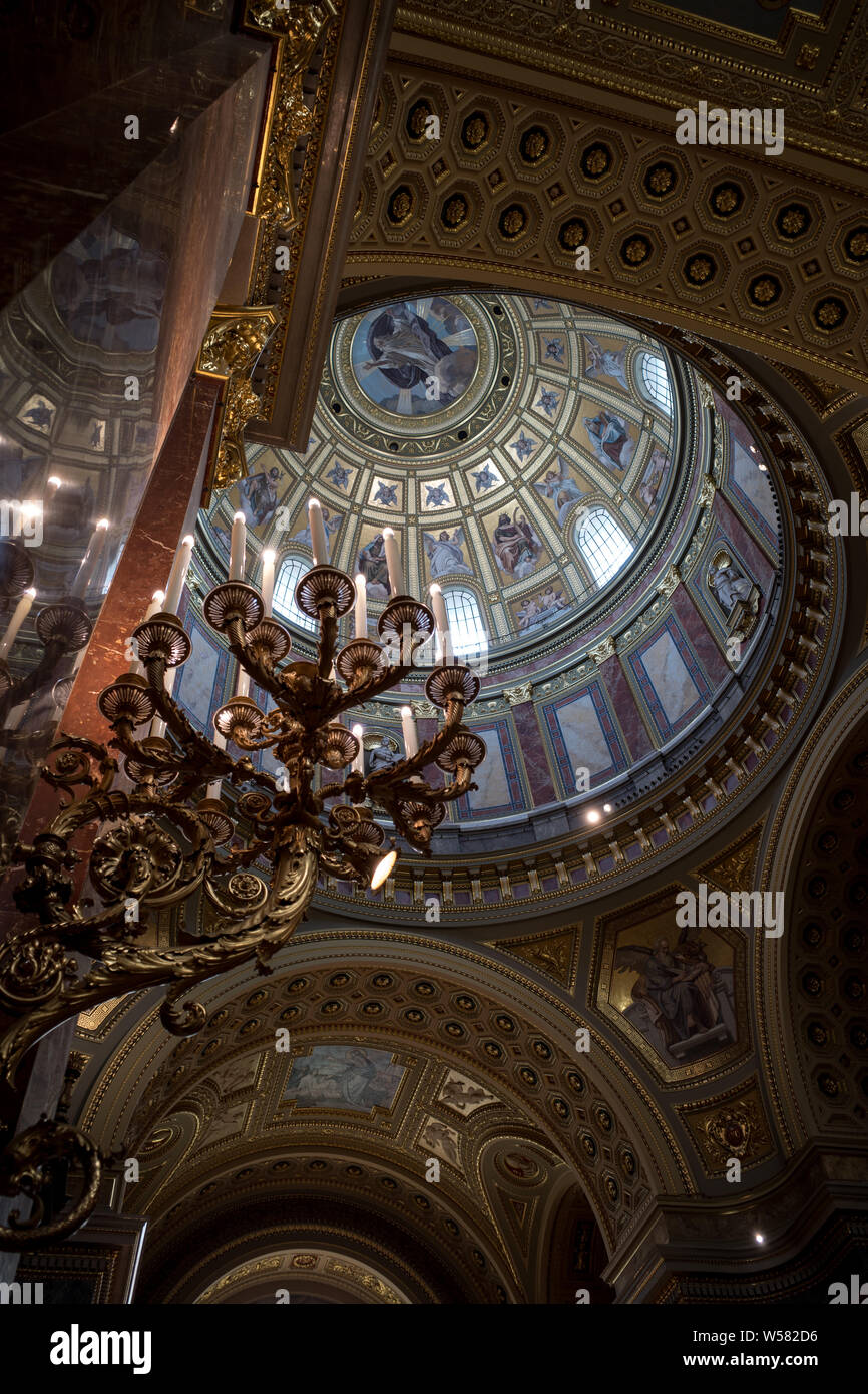 BUDAPEST KIRCHE - St. Stephan Basilika - Szent Istvan Basilika - 1851-1906 ARCHITEKT József Hild und Miklos Ybl-BUDAPEST DOME - Ungarn - BASILIQUE ST. ETIENNE À BUDAPEST HONGRIE © Frédéric BEAUMONT Stockfoto