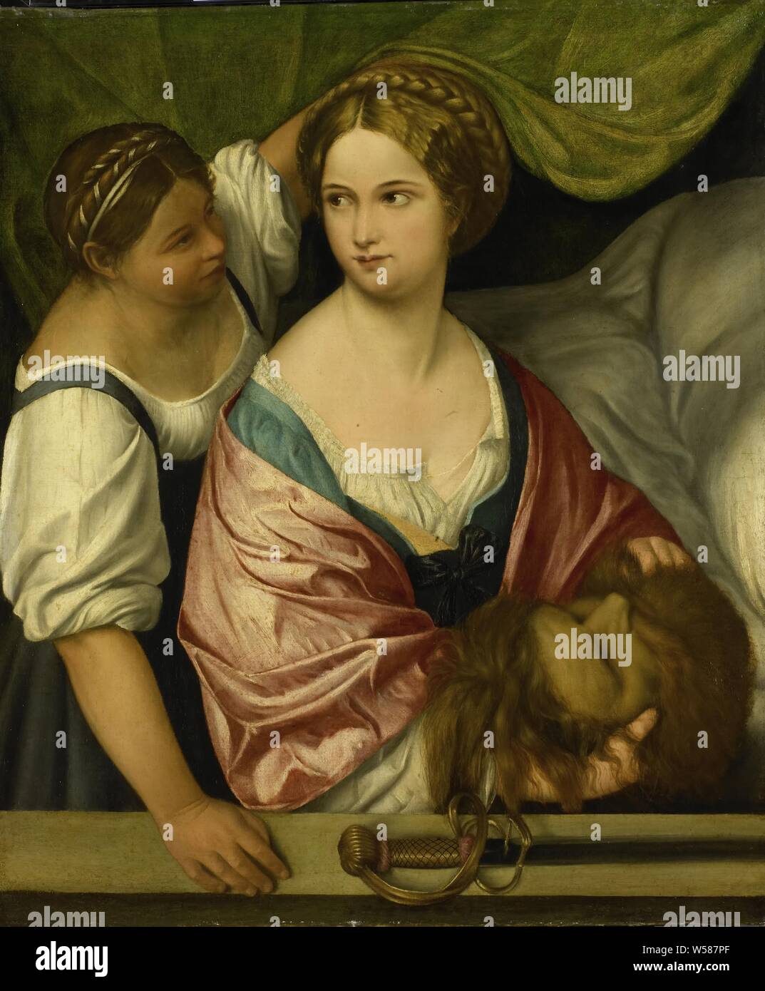 Judith mit dem Haupt des Holofernes, Judith mit dem Haupt des Holofernes. Judith steht hinter einer Balustrade mit ihrer Magd, den Kopf abgeschnitten. Es ist ein Schwert auf der Balustrade, die Maid hebt den Vorhang, so dass ein Bett sichtbar wird, zeigt Judith Holofernes' Kopf an das Volk, Pordenone (Kreis), 1500-1539, Leinwand, Ölfarbe (Lack), H 103,5 cm × w 86,5 cm d 8 cm Stockfoto