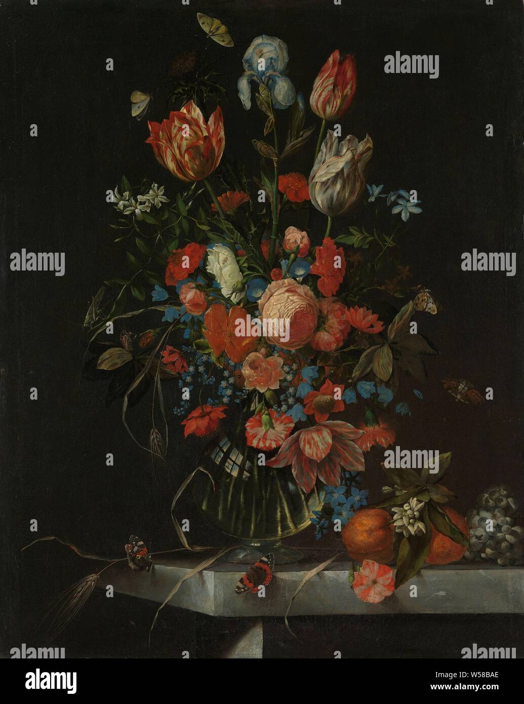 Stillleben mit Blumen, Stillleben mit Blumen. Die Zustellung der Blumen (Rosen, Tulpen, Iris) in einem Glas Vase auf einem Steinsockel, mit Schmetterlingen unter den Blumen., Ottmar Elliger (I), 1673, Leinwand, Ölfarbe (Lack), h 86 cm x W 68 cm Stockfoto