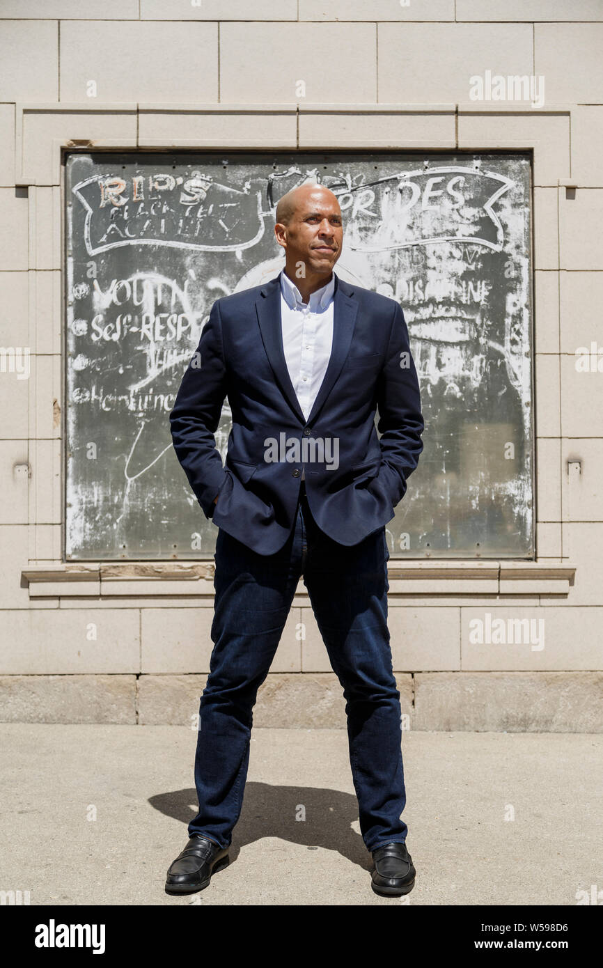 Cory Booker, New Jersey Senator und 2020 Demokratische Präsidentschaftskandidat, in Milwaukee, Wisconsin fotografiert am Dienstag, 23. April 2019. Stockfoto