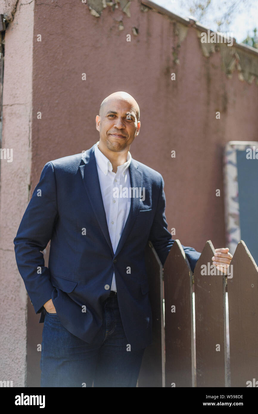 Cory Booker, New Jersey Senator und 2020 Demokratische Präsidentschaftskandidat, in Milwaukee, Wisconsin fotografiert am Dienstag, 23. April 2019. Stockfoto