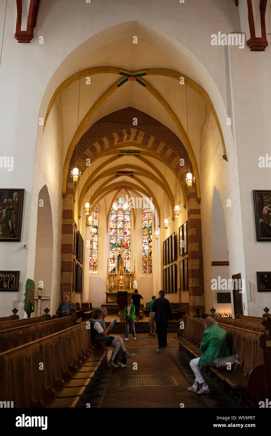 Das Innere der Thomaskirche in Leipzig, einer gotischen Kirche, die für ihren Kantor J. S. Bach berühmt ist. Stockfoto