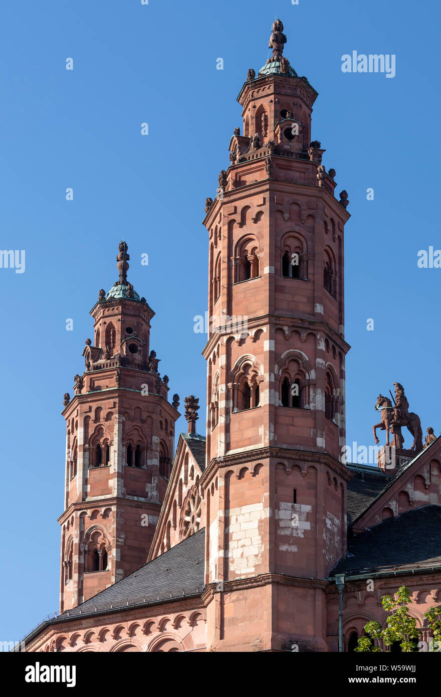 Mainz, Dom St. Martin, Blick von Südwesten auf sterben Nummern-oper Treppentürmchen, dsub Reiterstandbild Heiliger Martin Stockfoto