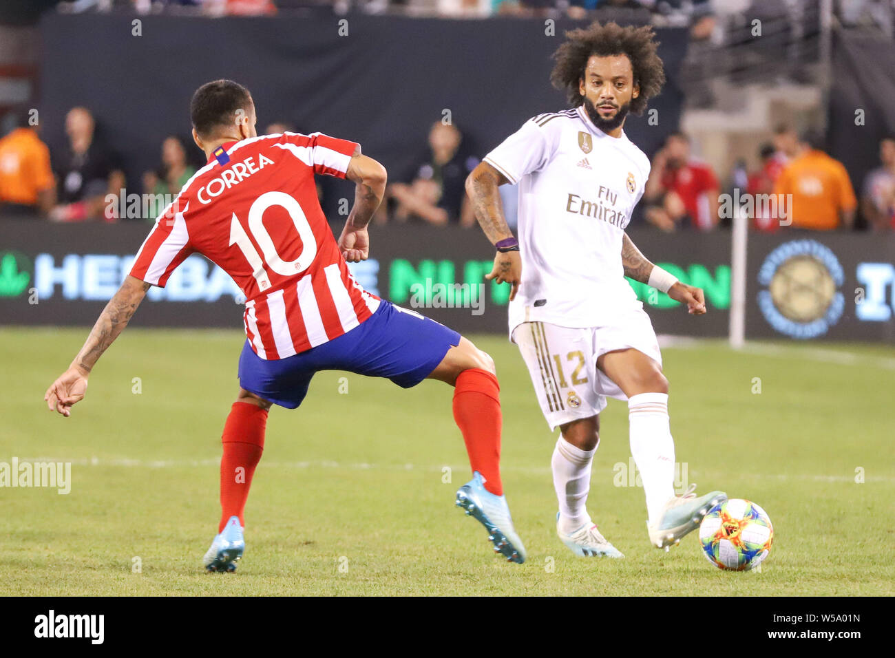 East Rutherford, United States. 26. Juli, 2019. Marcelo Real Madrid und Atletico Madrid Correa Gleiches gilt für die internationalen Champions Cup in MetLife Stadium in East Rutherford in den USA am Freitag Abend, 26. Credit: Brasilien Foto Presse/Alamy leben Nachrichten Stockfoto