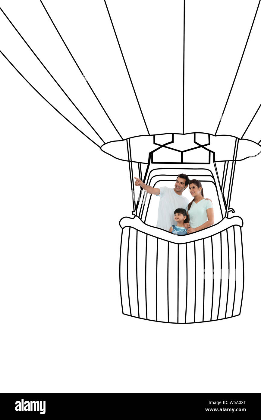 Familie im Heißluftballon Stockfoto