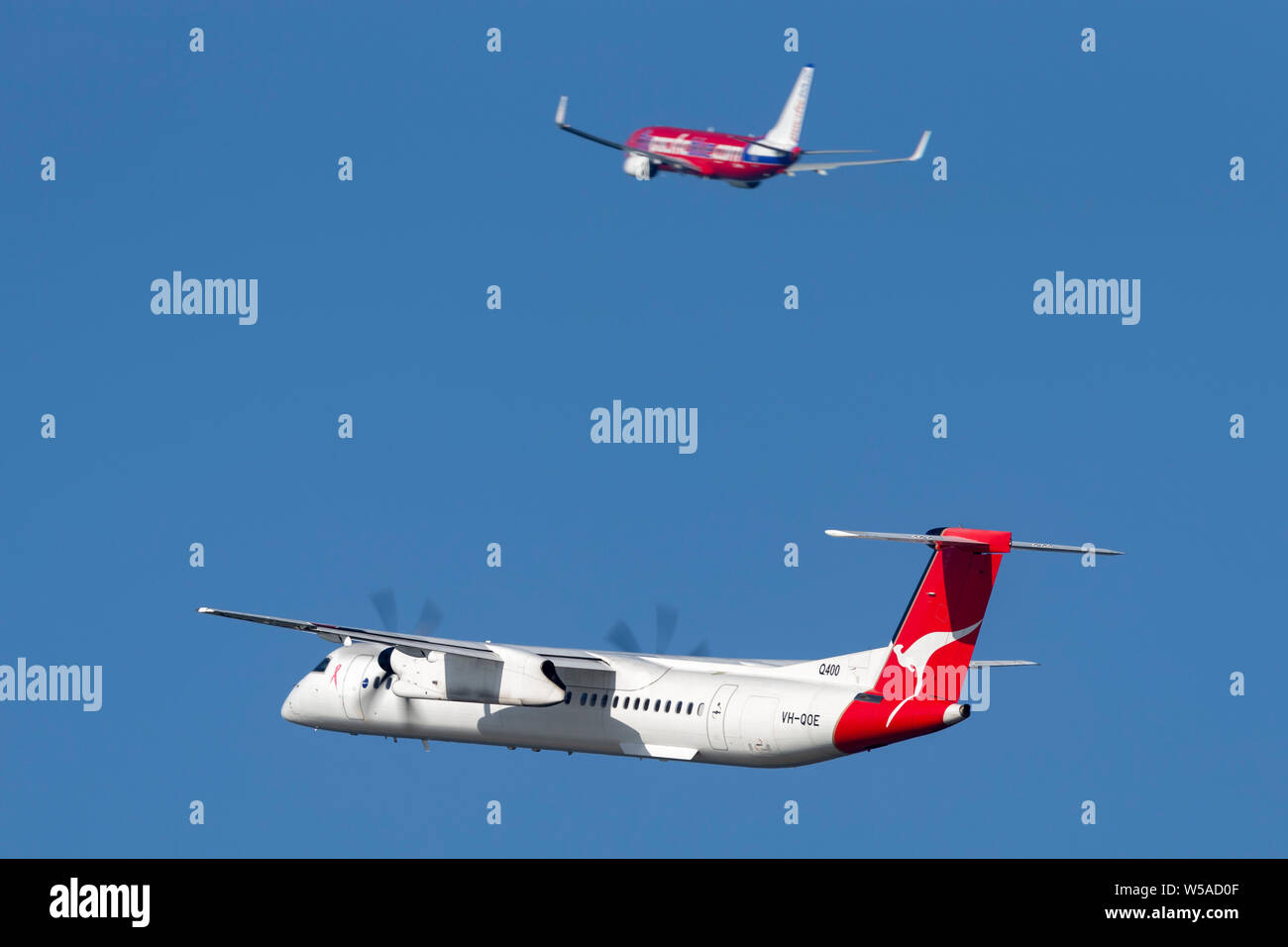 QantasLink de Havilland Canada (Bombardier) Dash 8 (DHC -8-402 Q) zweimotorige Turboprop regional airliner Flugzeuge Stockfoto