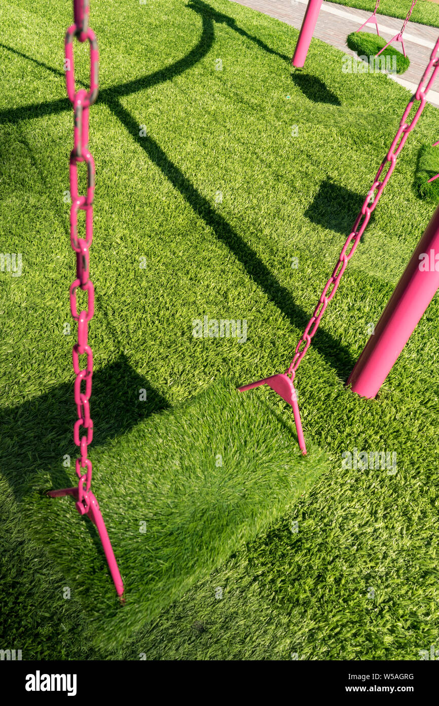 Lustig Schwingen und Sommerlaune Stockfoto