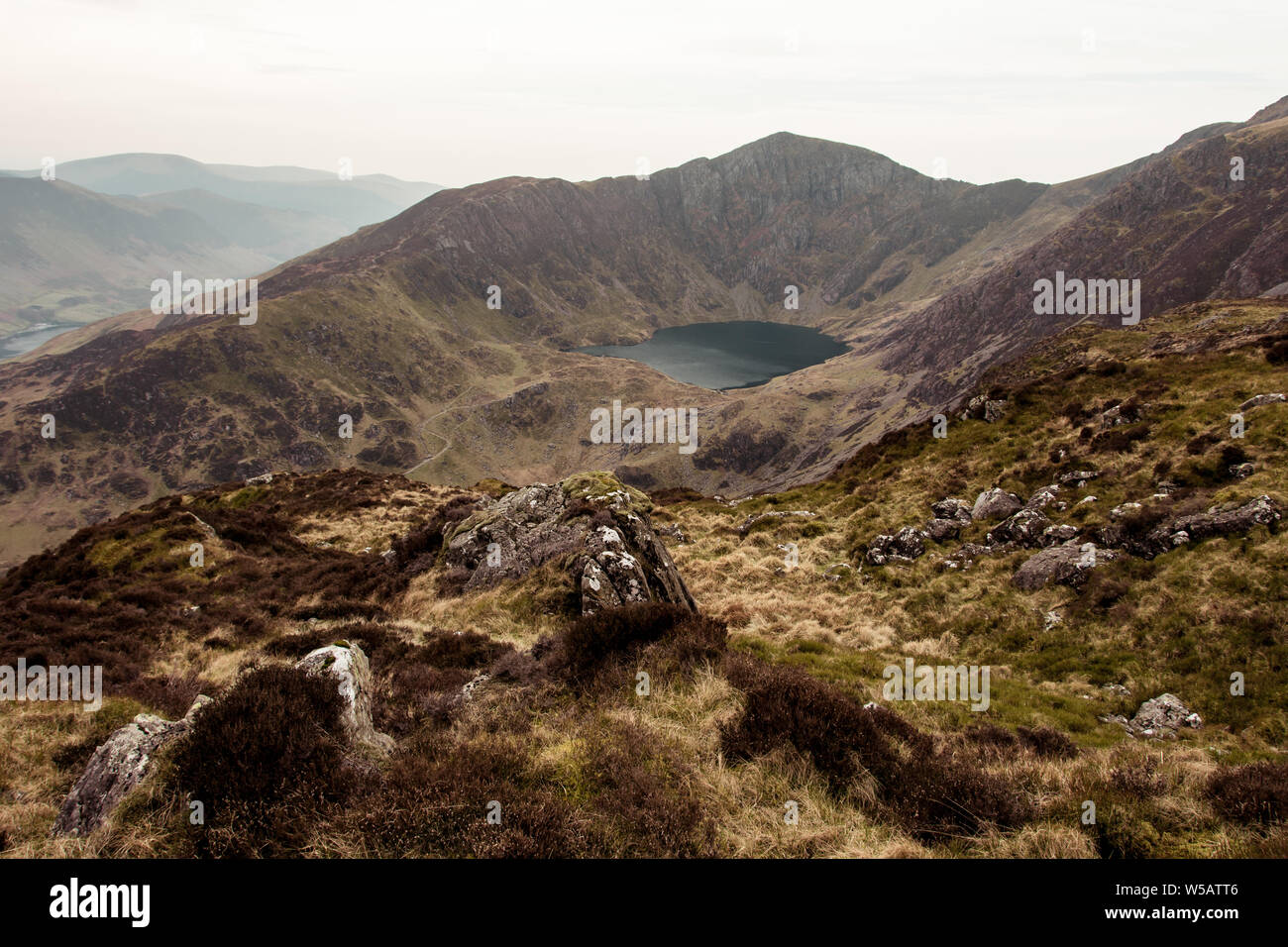 Blick auf und um Cadair Idris, Cader Idris oder Penygader Berg in Gwynedd, Wales, der am südlichen Ende des Snowdonia National Park liegt Stockfoto