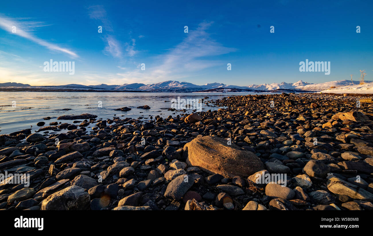Strand, von Sudspissen, in, Tromsö, Norwegen, Fjord, und, Berge Stockfoto