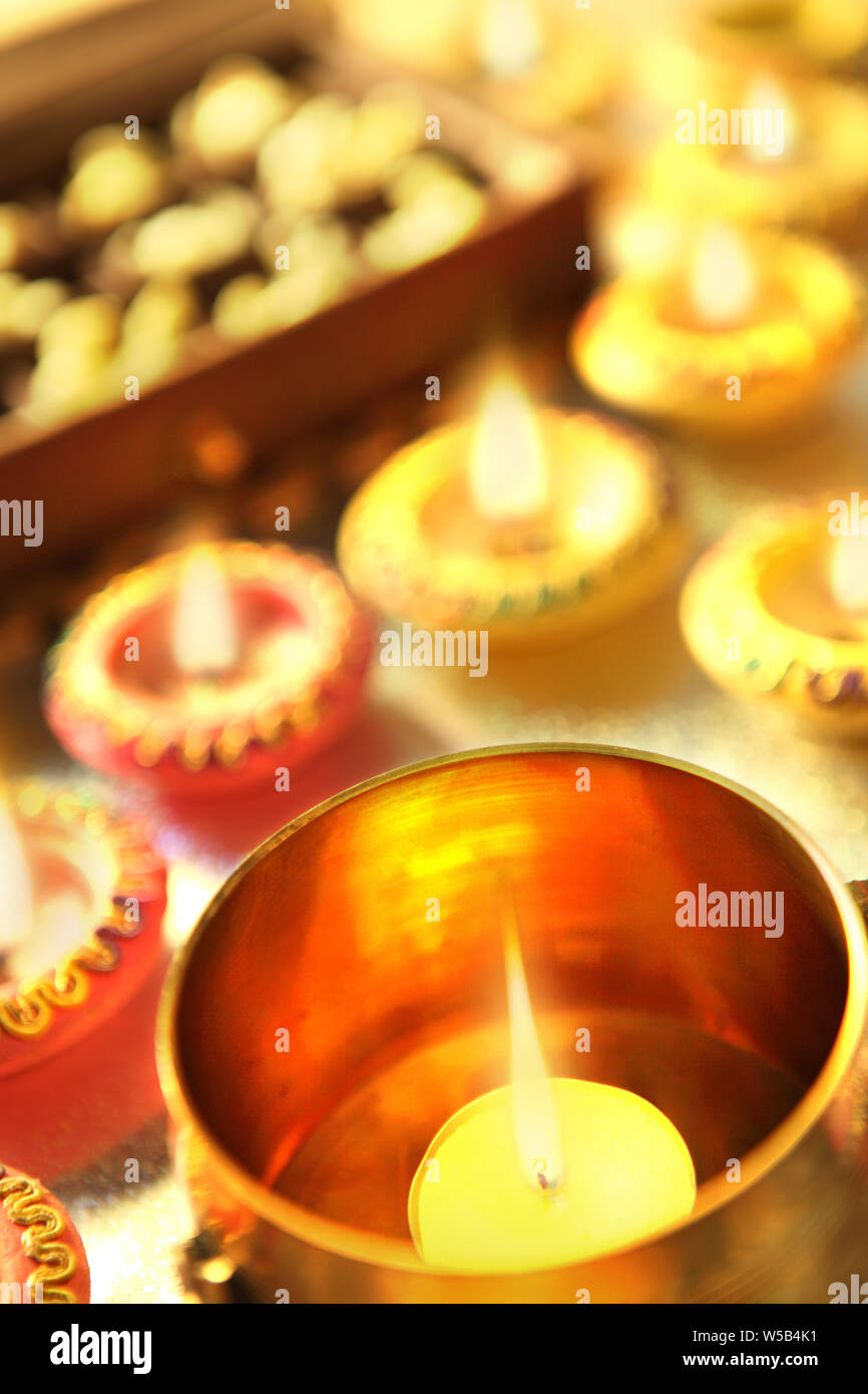 Diwali Kerze brennt Stockfoto