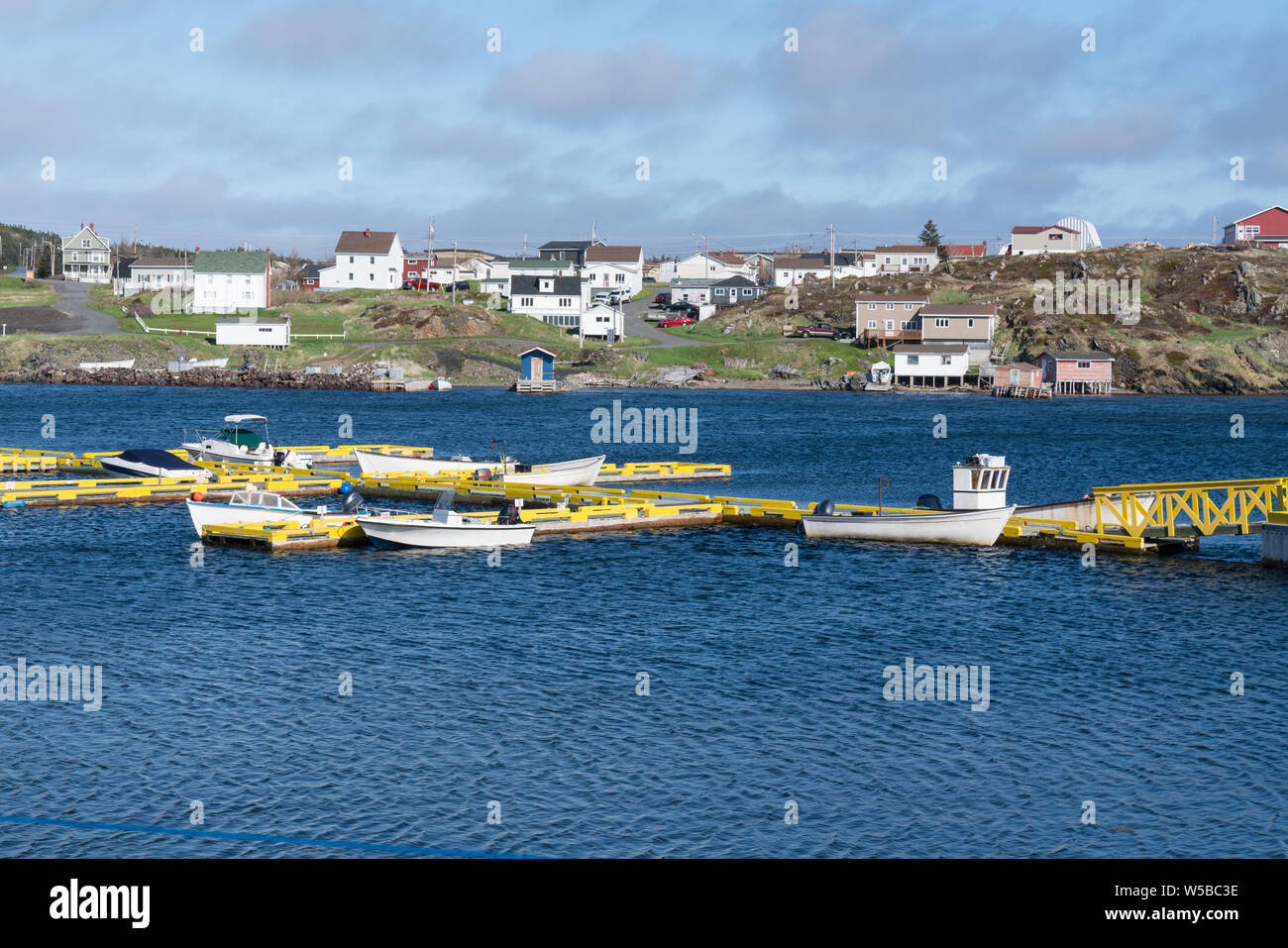 Boote im Hafen des Fischerdorfes Twillingate, Neufundland, Kanada Stockfoto