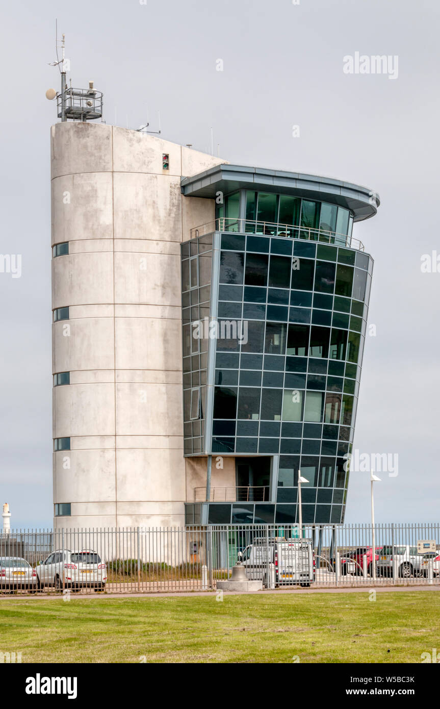 Hafen Aberdeen control tower an Pocra Kai wurde von SMC Parr Architekten und im Jahr 2006 abgeschlossen. Stockfoto