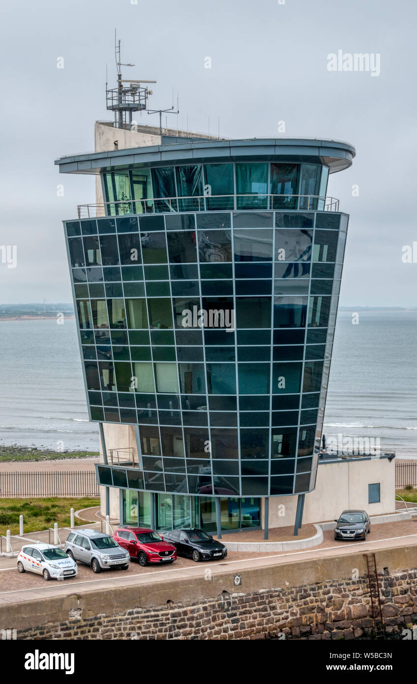 Hafen Aberdeen control tower an Pocra Kai wurde von SMC Parr Architekten und im Jahr 2006 abgeschlossen. Stockfoto