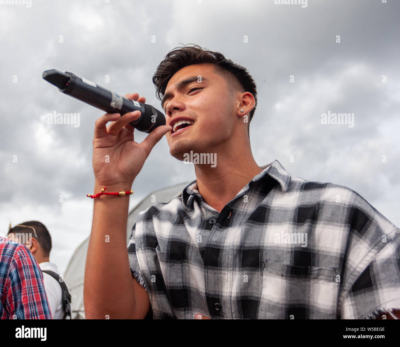 Walton-on-Thames, Sonntag, den 21. Juli 2019. Das Barrio Fiesta London in Großbritannien und Europa die größten Philippinischen Festival, das in seinem 35. Jahr. Stockfoto