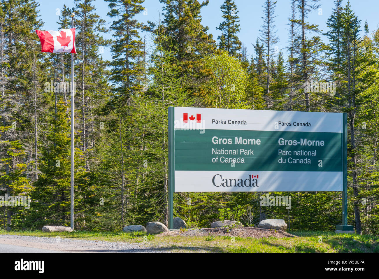 Wiltondale, Neufundland - 11. Juni 2019: Am Eingang zum Gros Morne National Park, Neufundland, Kanada Willkommen Anmelden Stockfoto