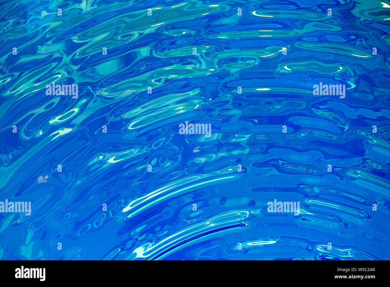 Blaues Wasser wie Metall Ripple Effect Hintergrund Hintergrund Textur Stockfoto