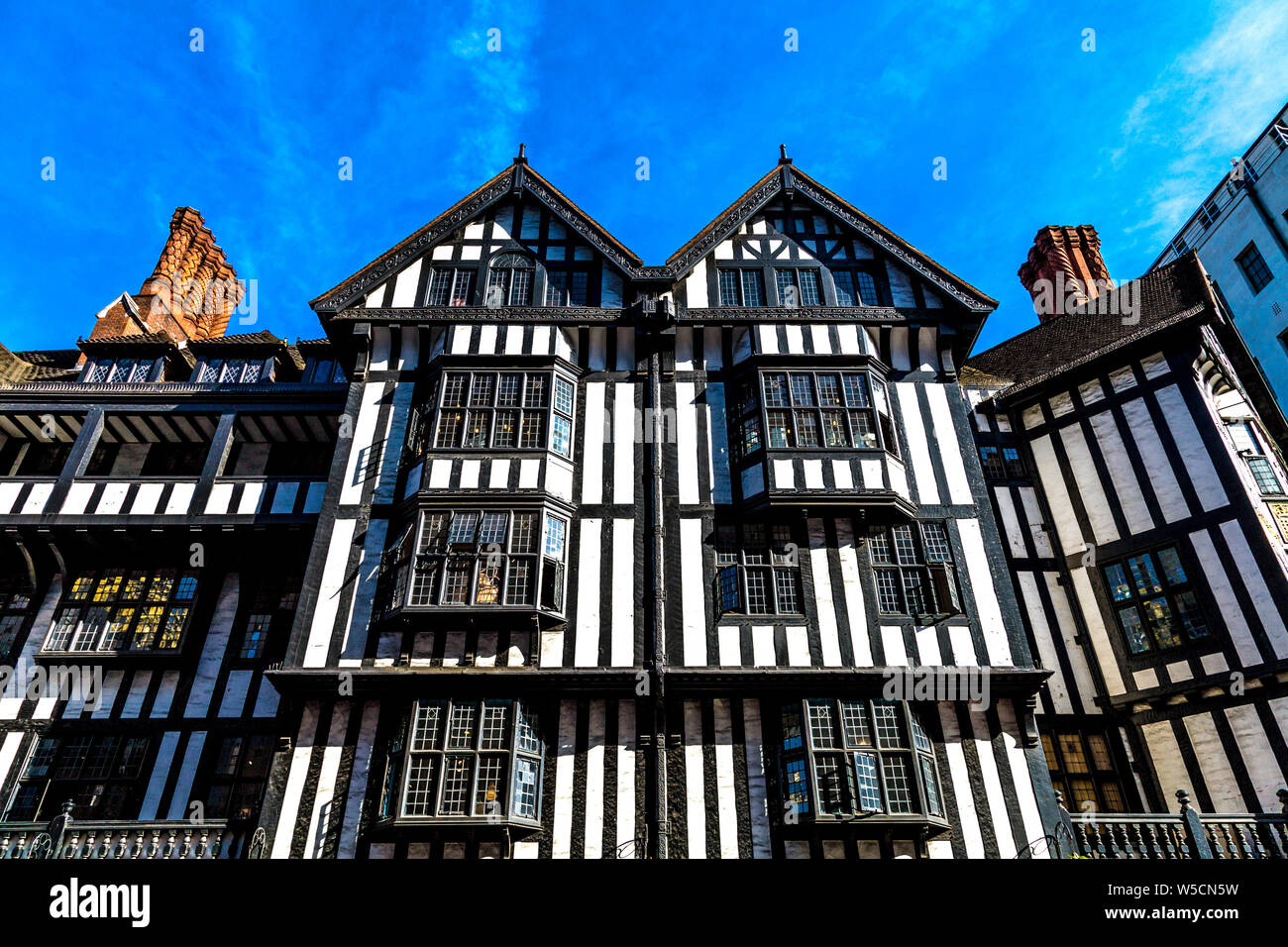 Die Außenseite des Liberty London Department Store, London, UK Stockfoto