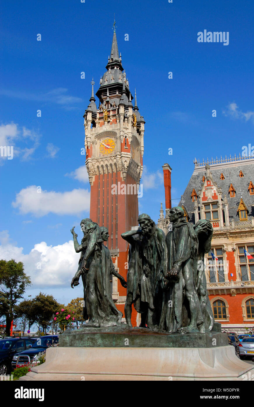 Die Bürger von Calais, Bronze von Rodin vor dem Rathaus, Calais, Frankreich Stockfoto